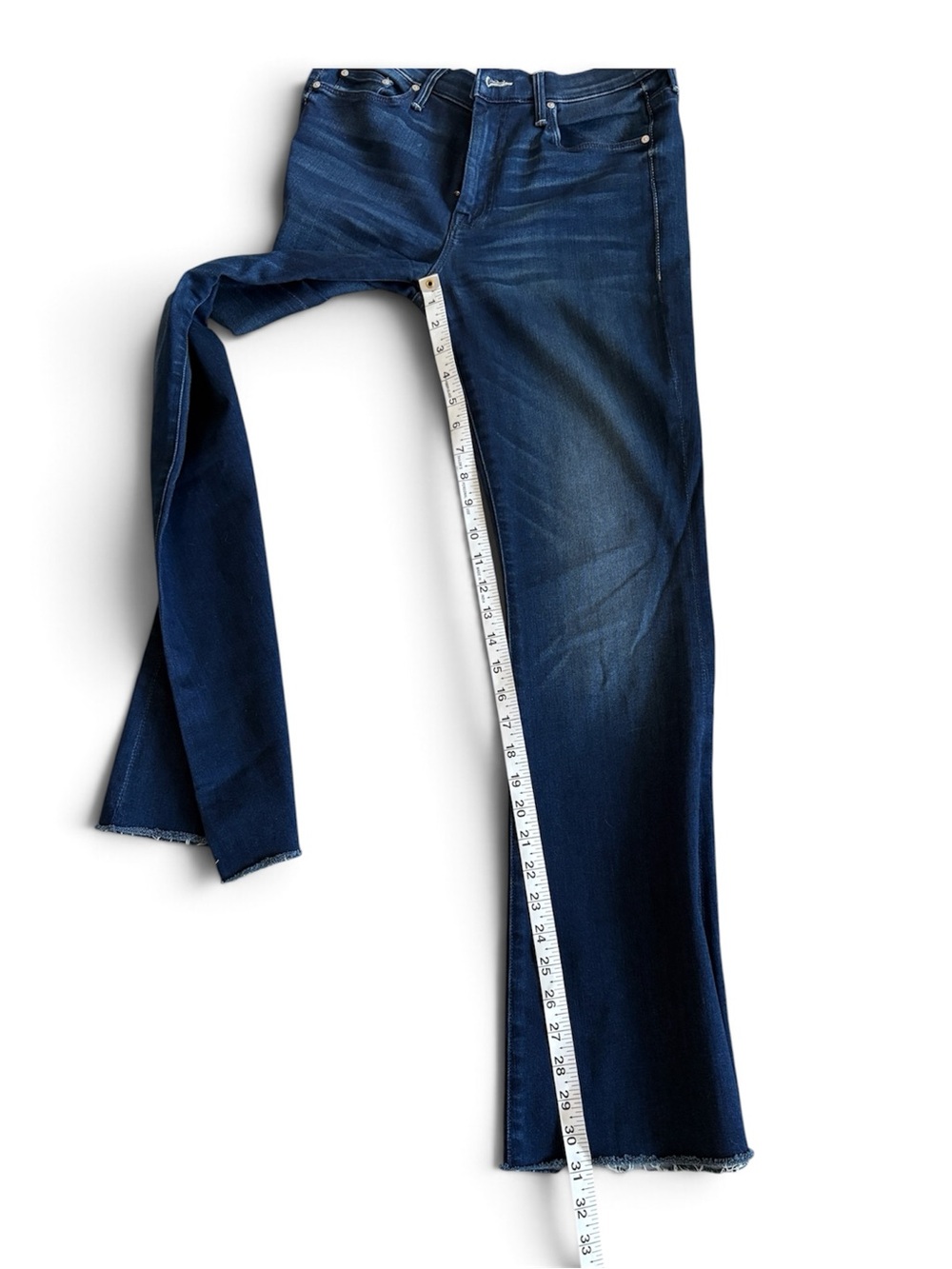 MOTHER The Weekender Fray Jeans Size 28 Tongue in Chic Wash - Picture 12 of 13